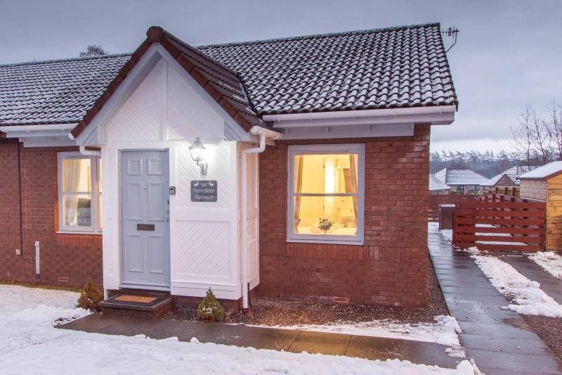 Two-Bedroom Bungalow - No Pets image 4