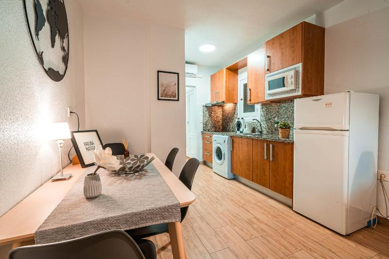 - Apartamento en el Corazón de Granada - QH Granada Centro - image 2