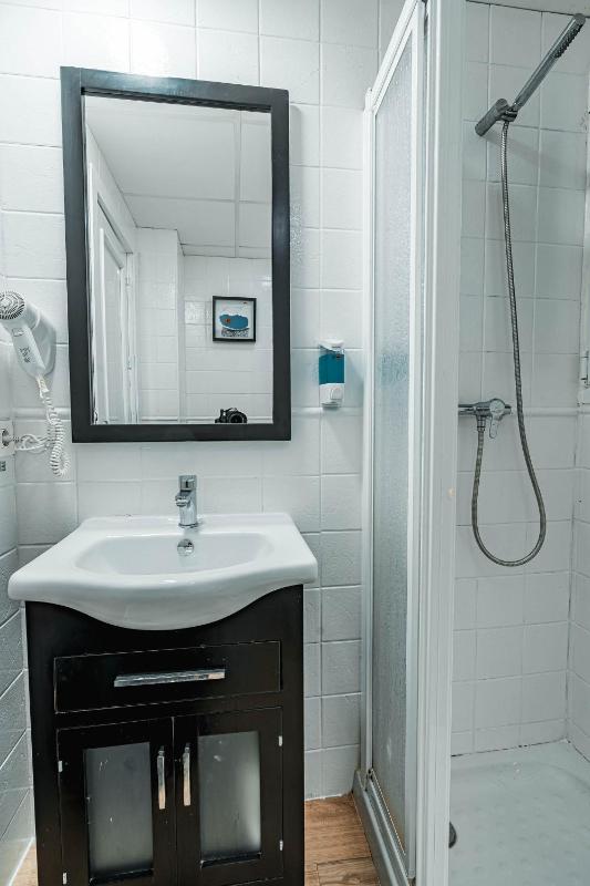 Studio Apartment - 14 image 3