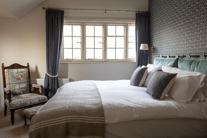 Deluxe Double Room image 2