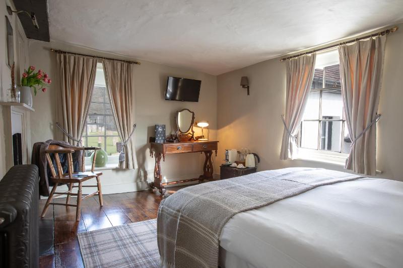 Standard Double Room image 4