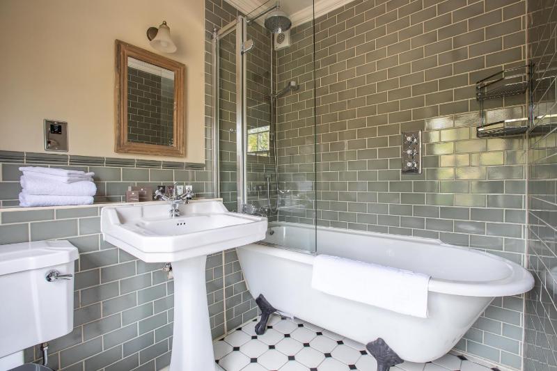 Superior Double Room image 3