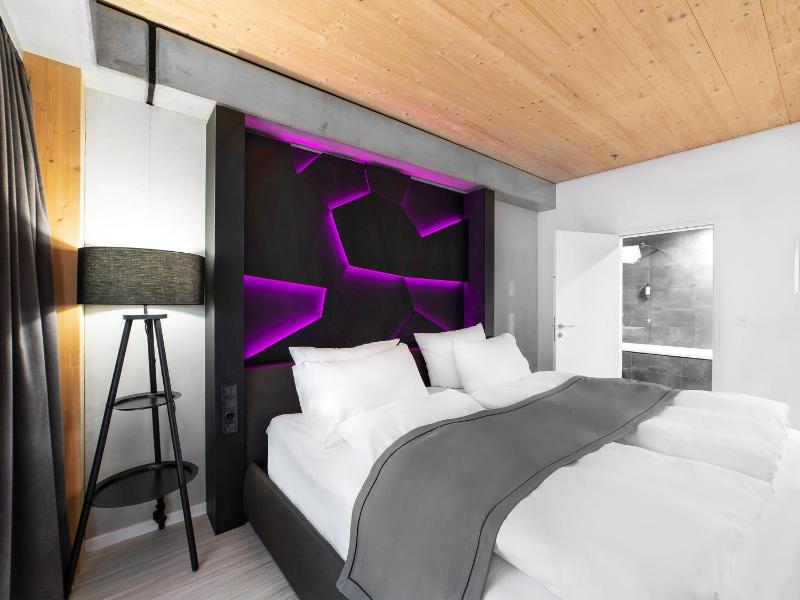 Double Room image 4