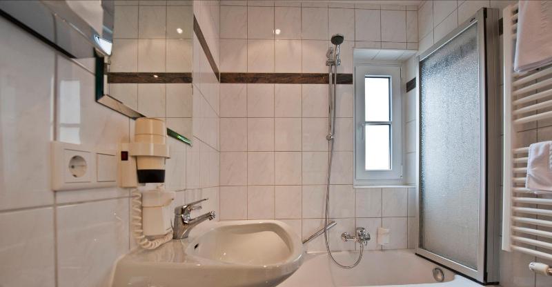 Single room 'De Luxe' image 2
