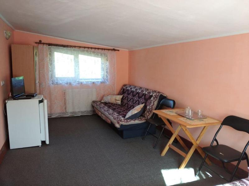 Twin Room image 3