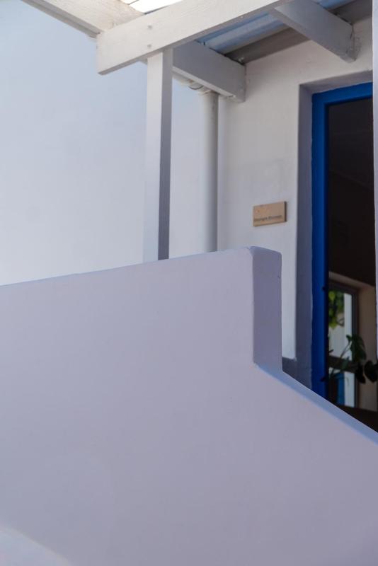 Twin Room with Shared Bathroom image 2