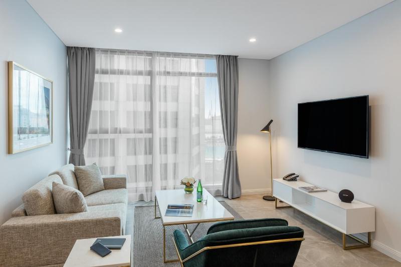 One-Bedroom Luxury Suite image 3
