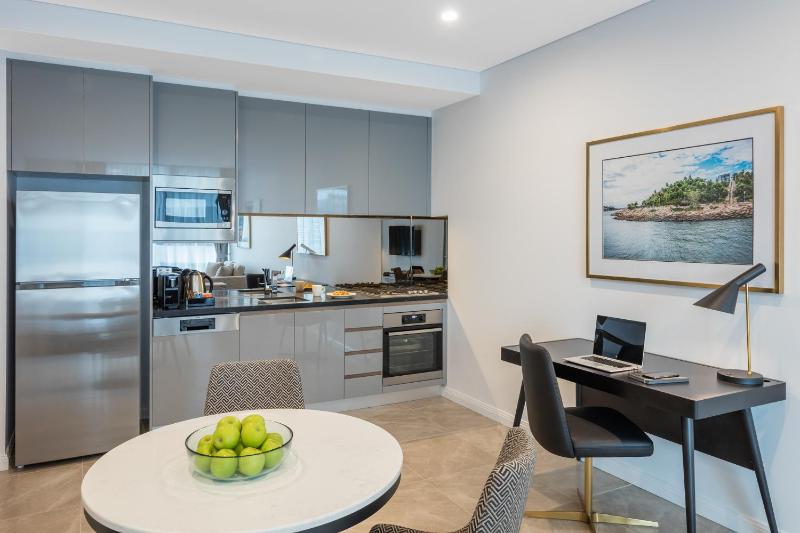 One-Bedroom Luxury Suite image 4