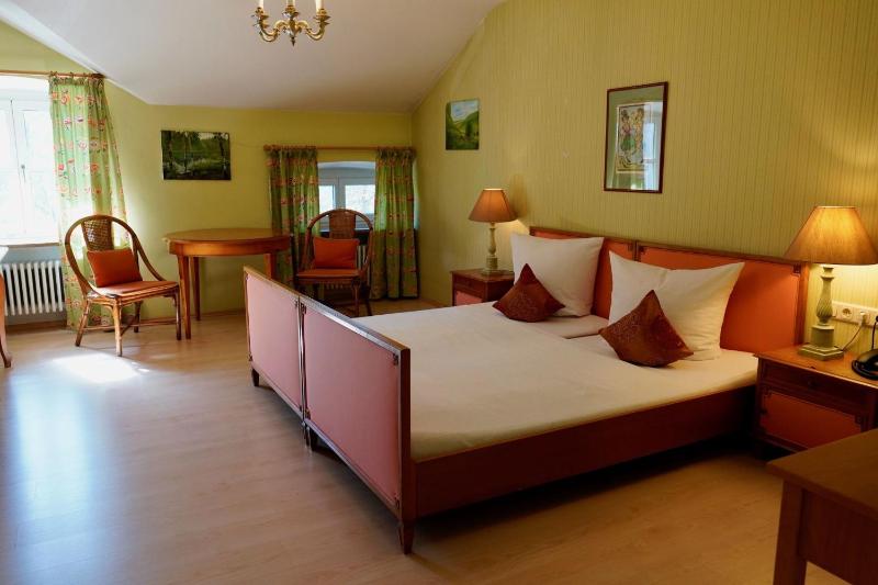 Deluxe Double Room image 4