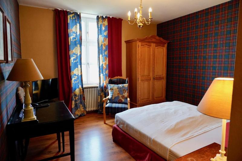 Budget Double Room image 4
