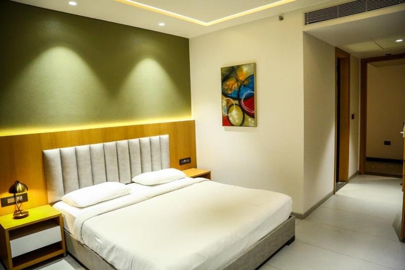 Hotel SVM Grand Nagole - image 7