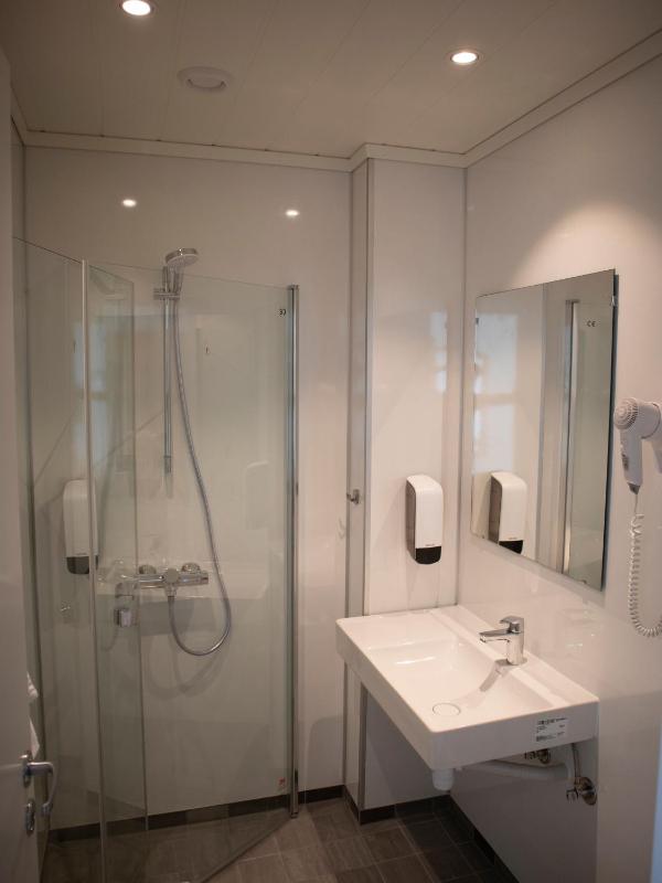 Double Room with Sea View image 4