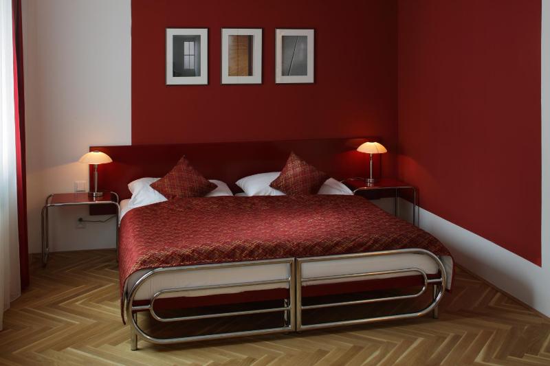 Single Room image 1