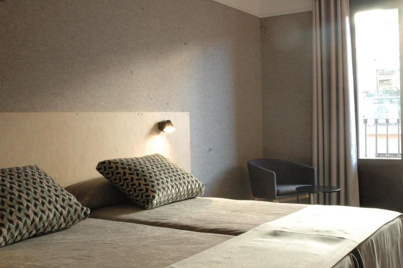 Superior Triple Room image 2