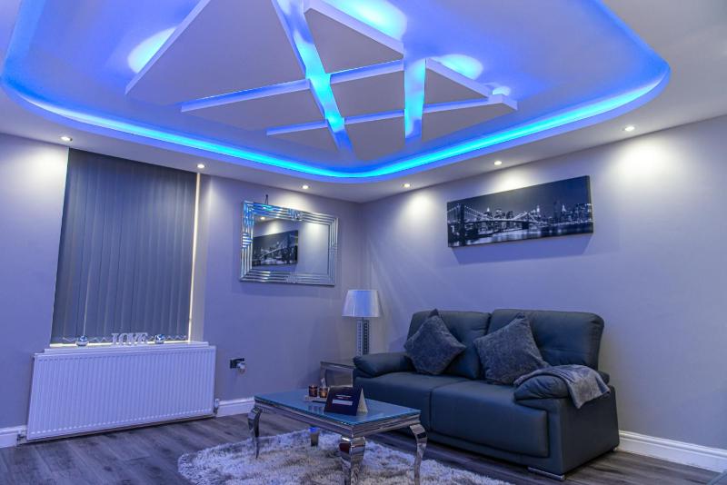 Executive One-Bedroom Apartment image 1