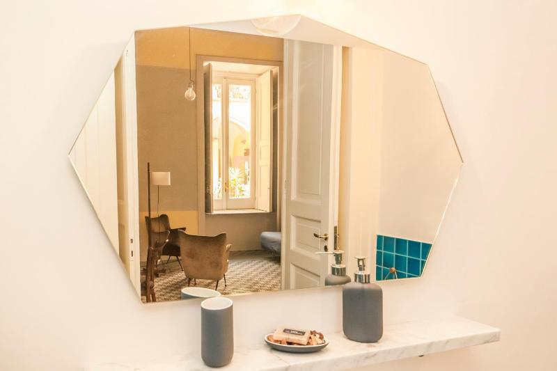 Deluxe Queen Suite image 4