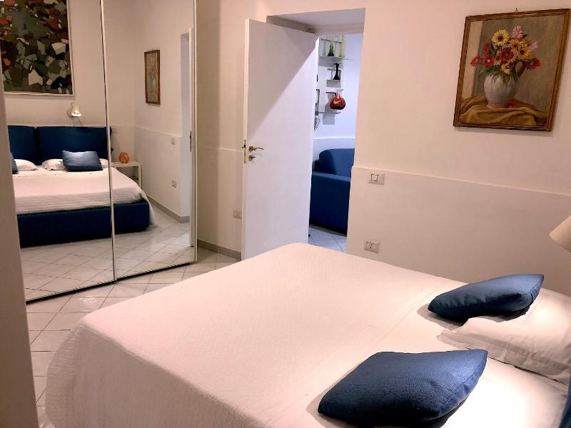 One-Bedroom Apartment image 4