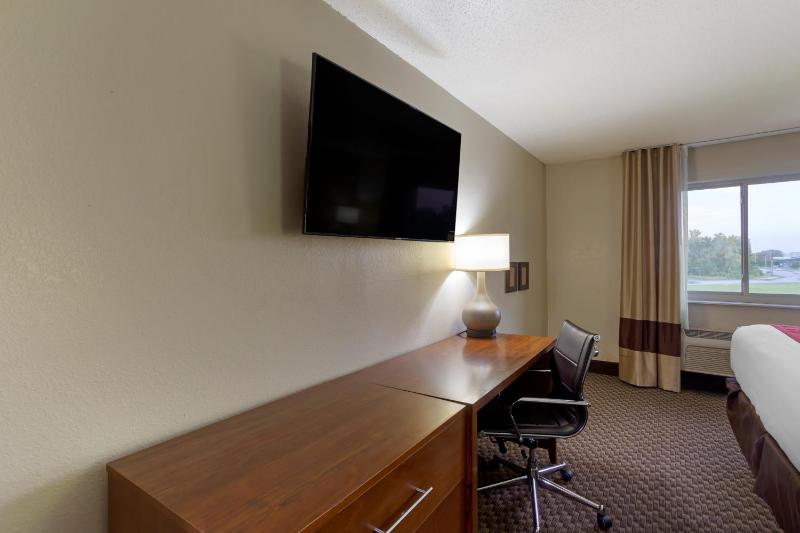 King Room with Two King Beds - Non-Smoking image 3