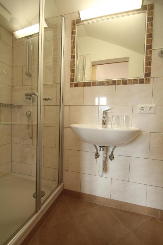 Double Room image 3