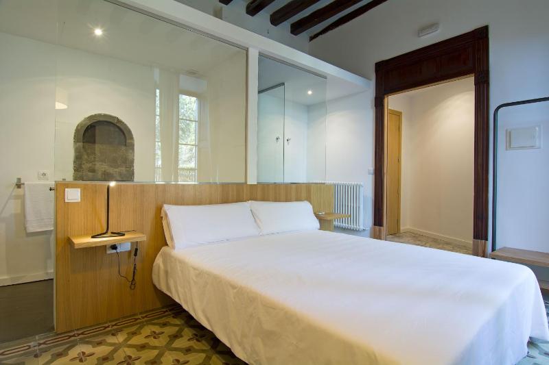 Double Room image 4