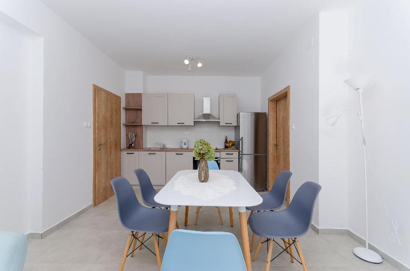 Apartments Koras - image 12