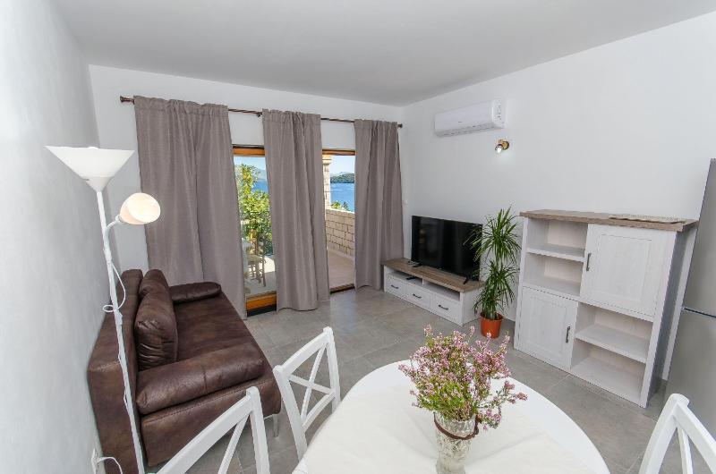 Apartments Koras - image 6