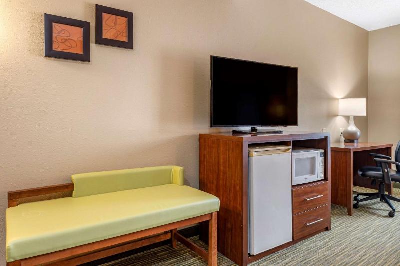 King Suite - Non-Smoking image 1