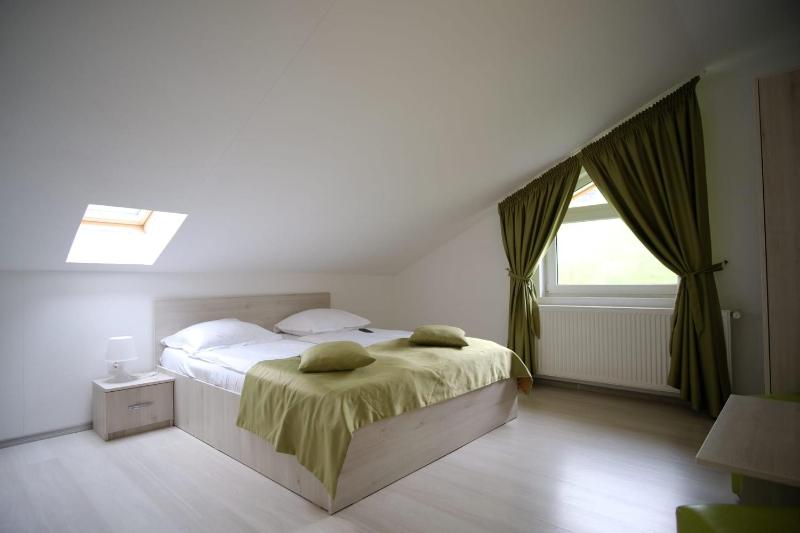 Economy Double Room image 1