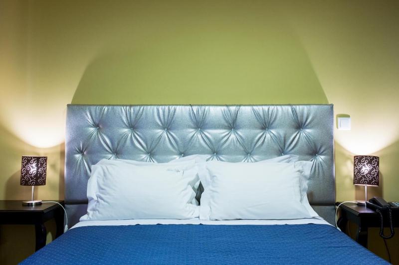Triple Room (1 Double Bed + 1 Single Bed) image 3