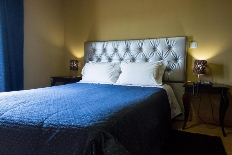Double Room image 2