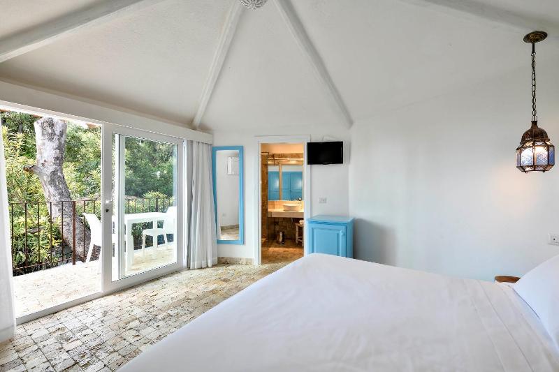 Classic Double Room image 1