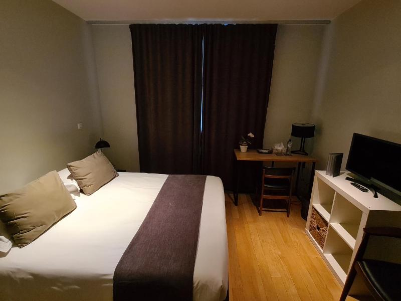 Double Room image 2