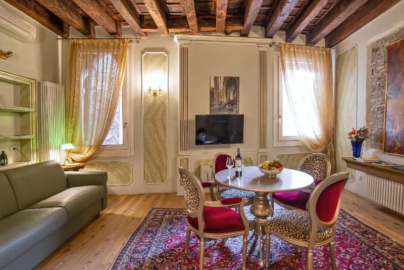 One-Bedroom Apartment image 1