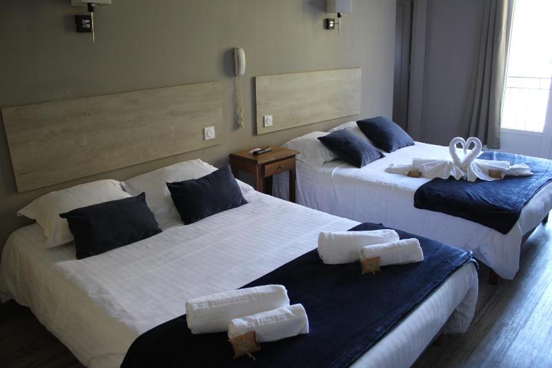 Quadruple Room image 1
