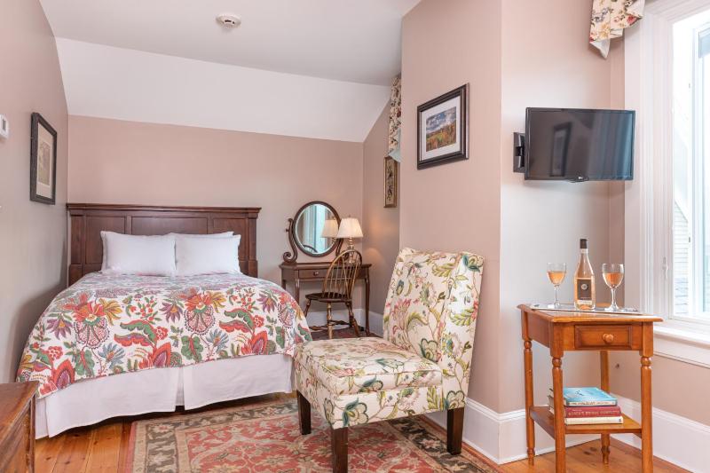 Triple Room - Room 6 image 1