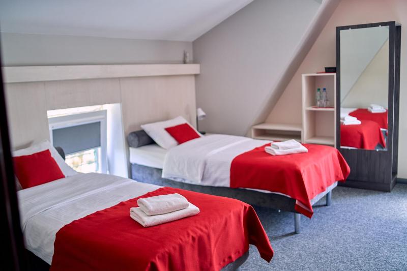 Twin Room image 1