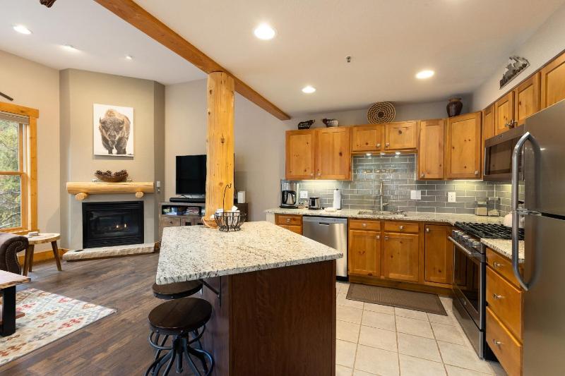 8767 Trappers Crossing condo - image 23