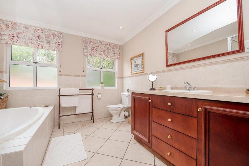 Wild Olive Executive Suite - image 7