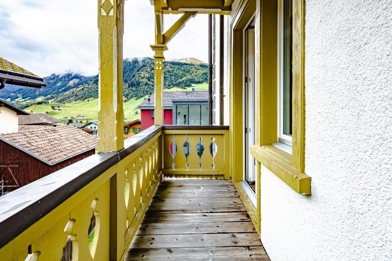 Double Room with Balcony image 3