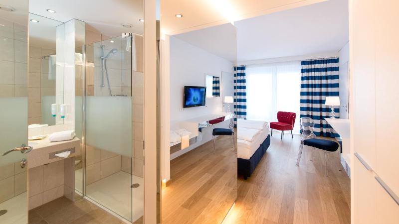 Deluxe Double Room with Balcony and Lake/Werzers Badehaus view image 4