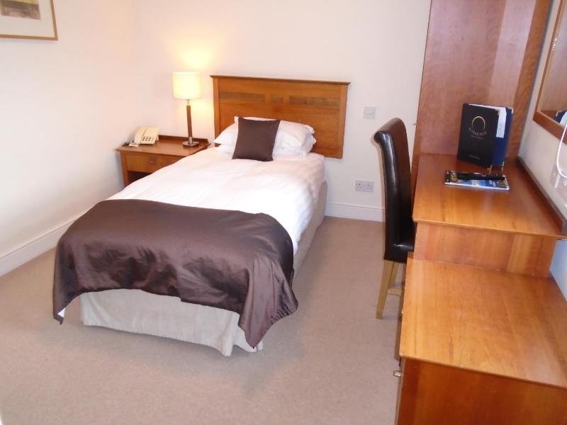 Single Room image 3
