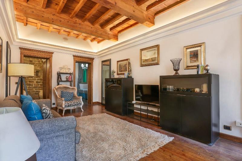 Pontevecchio Stylish Apartment in Florence - image 6