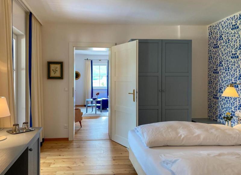 Superior Double Room image 3