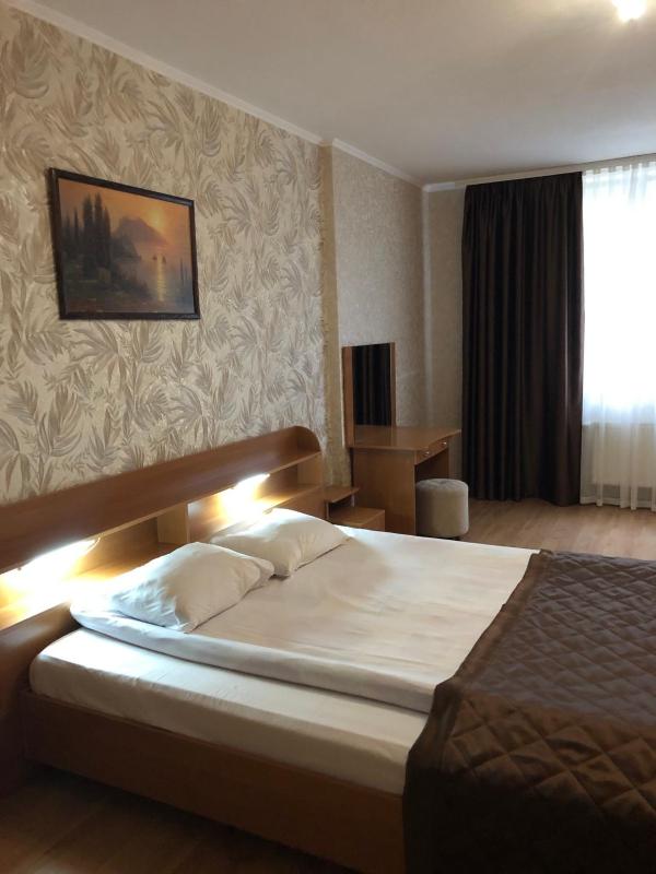 Comfort Hotel - image 9