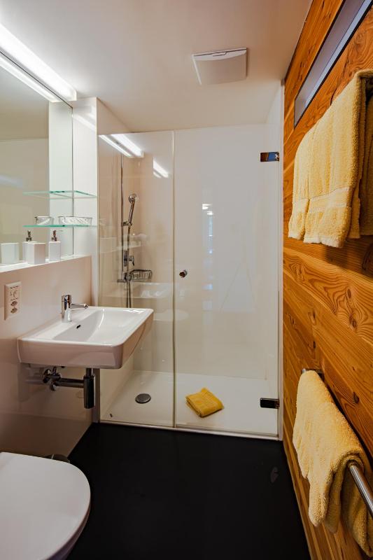 Double Room with Balcony image 2