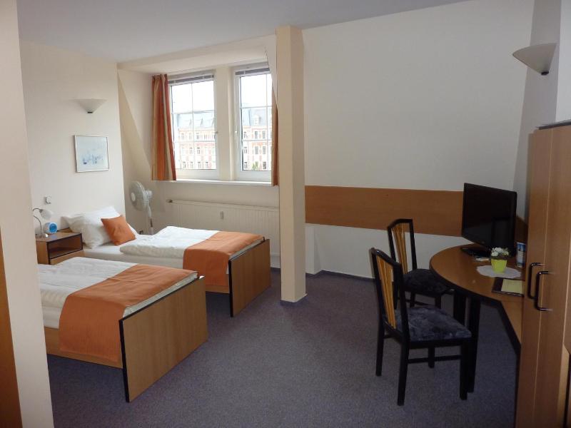 Double Room image 2