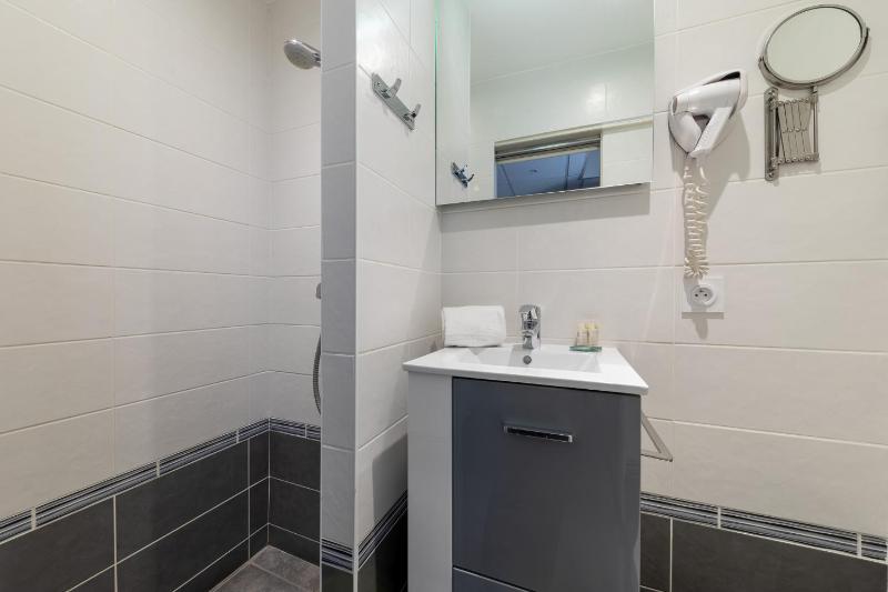 Single Room image 4