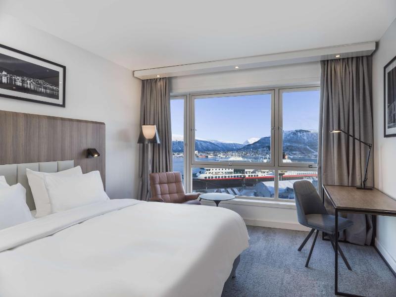 Premium Room with Sea and Mountain View image 1