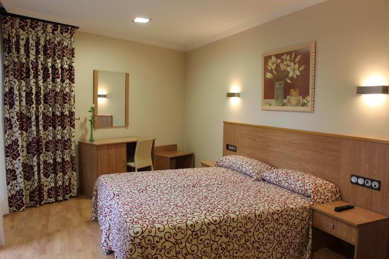 Double or Twin Room image 2