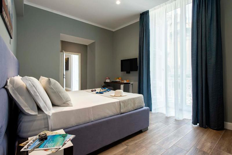 Deluxe Room image 1